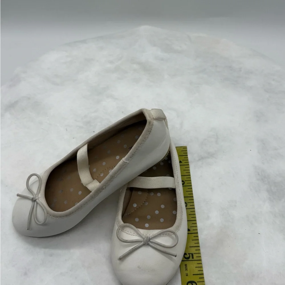 Cat & Jack Cream Bow Ballet Flats for Kids Size 9